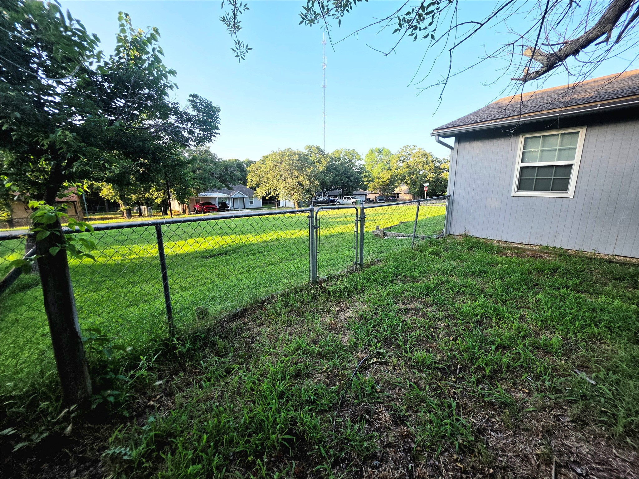 417 Cedarwood Street Azle TX 76020