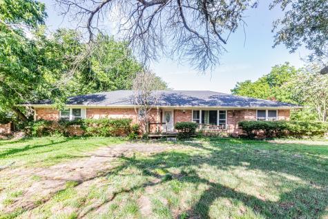 5208 Stonewall Street Greenville TX 75402