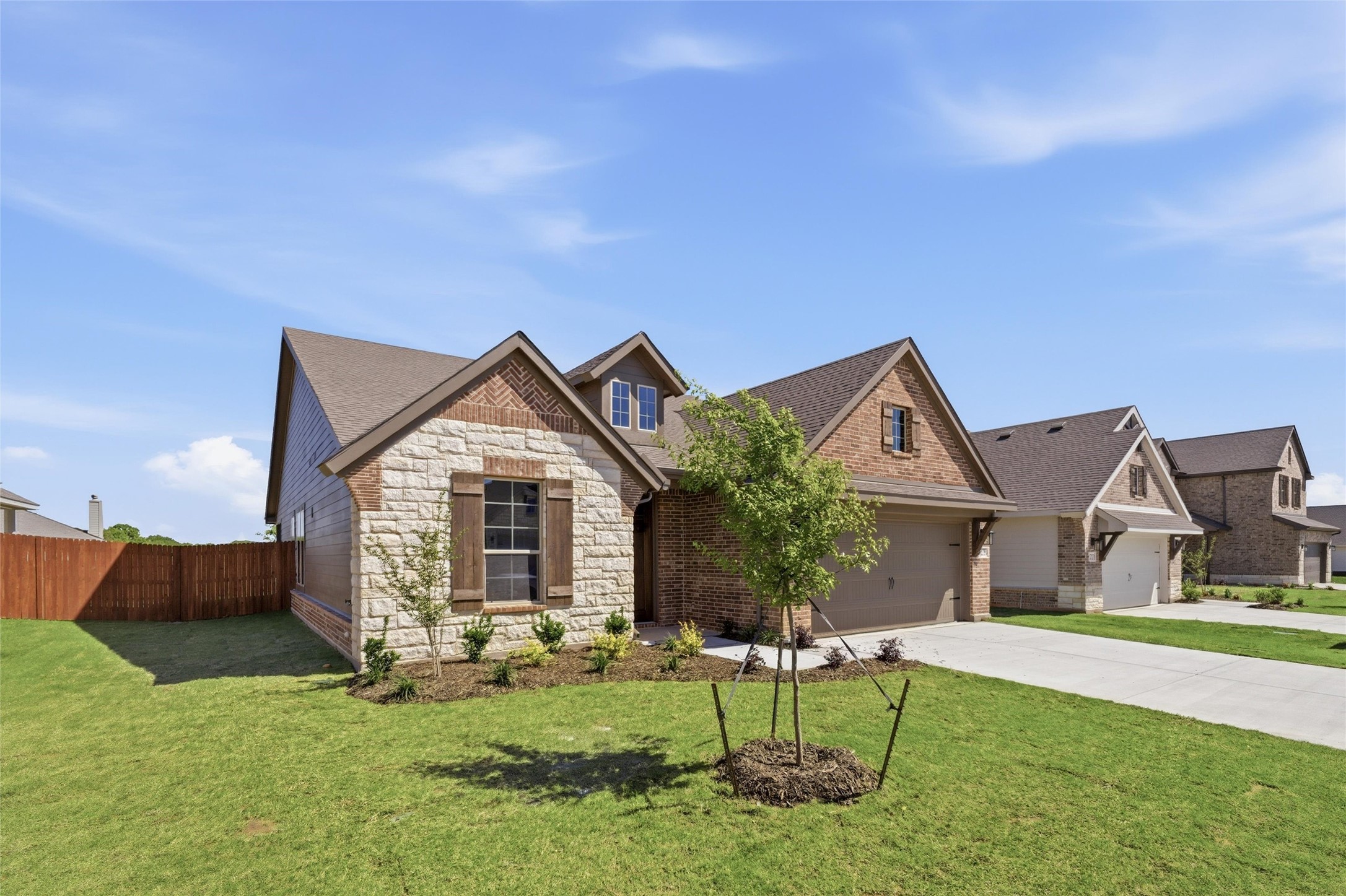 1229 Sabine River Lane Springtown TX 76082