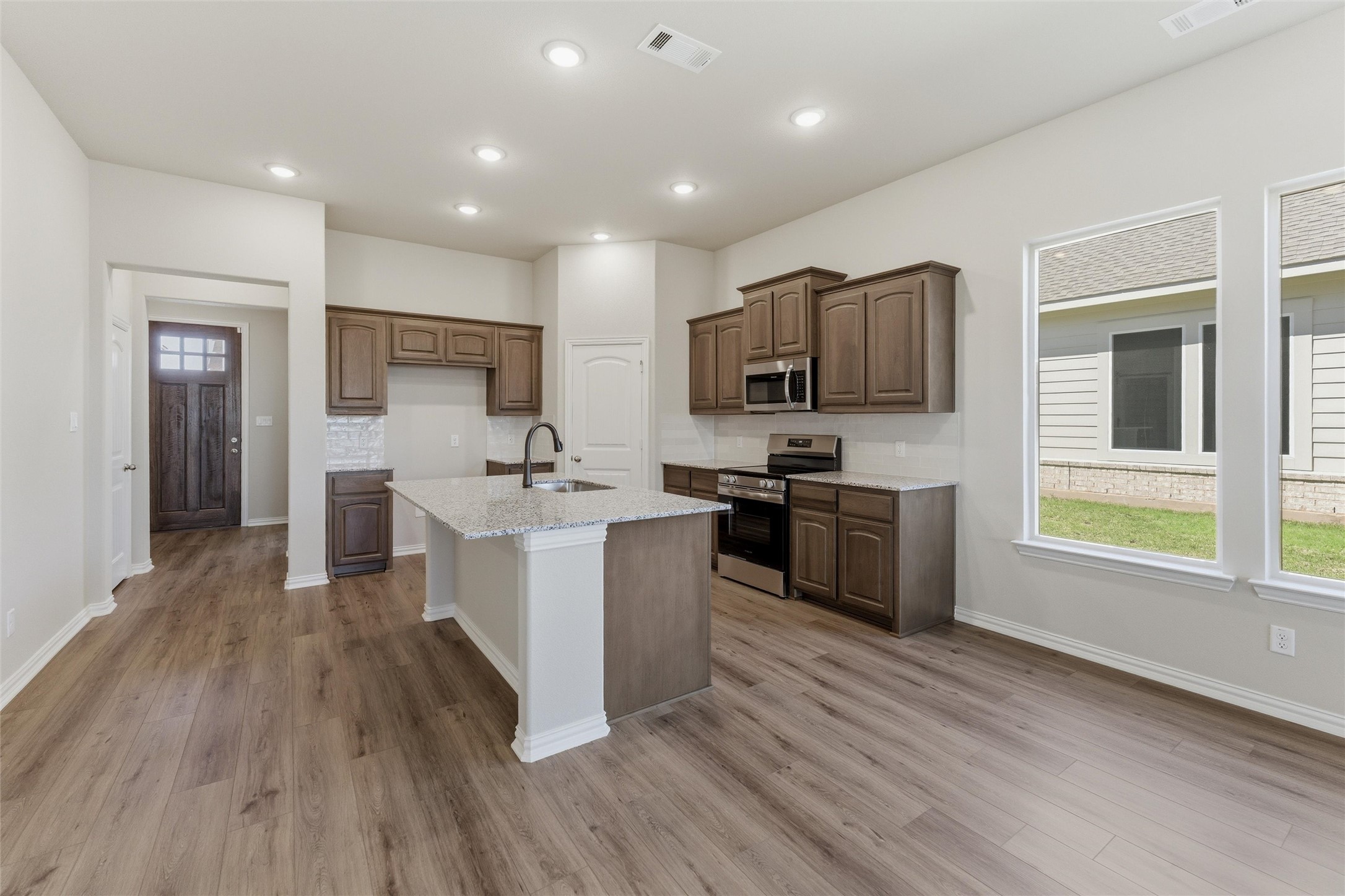 1229 Sabine River Lane Springtown TX 76082