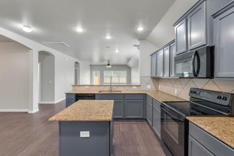 221 Bear Trail Waxahachie TX 75167