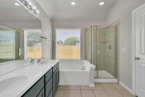 221 Bear Trail Waxahachie TX 75167