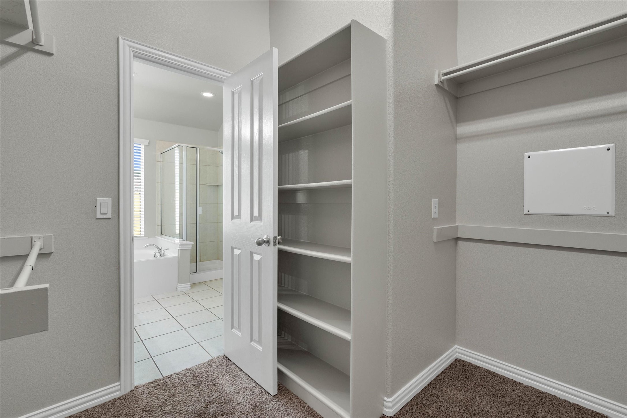 221 Bear Trail Waxahachie TX 75167