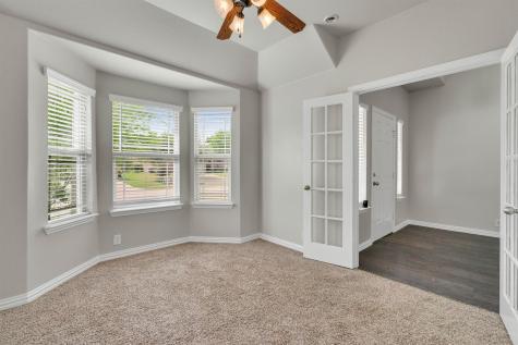 221 Bear Trail Waxahachie TX 75167