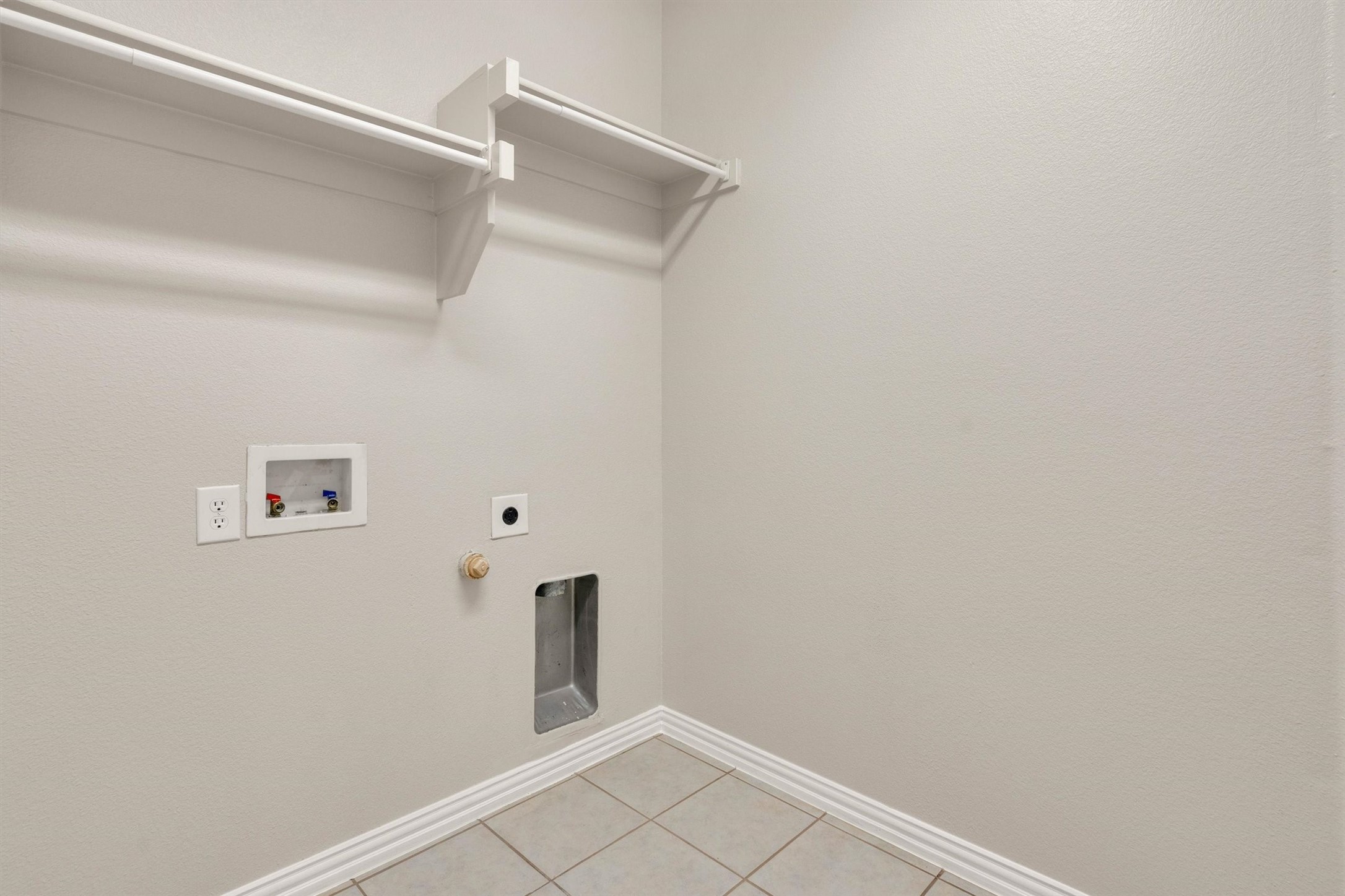 221 Bear Trail Waxahachie TX 75167
