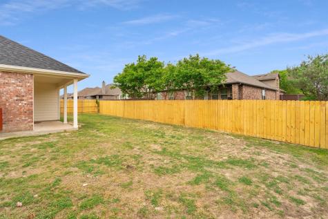 221 Bear Trail Waxahachie TX 75167
