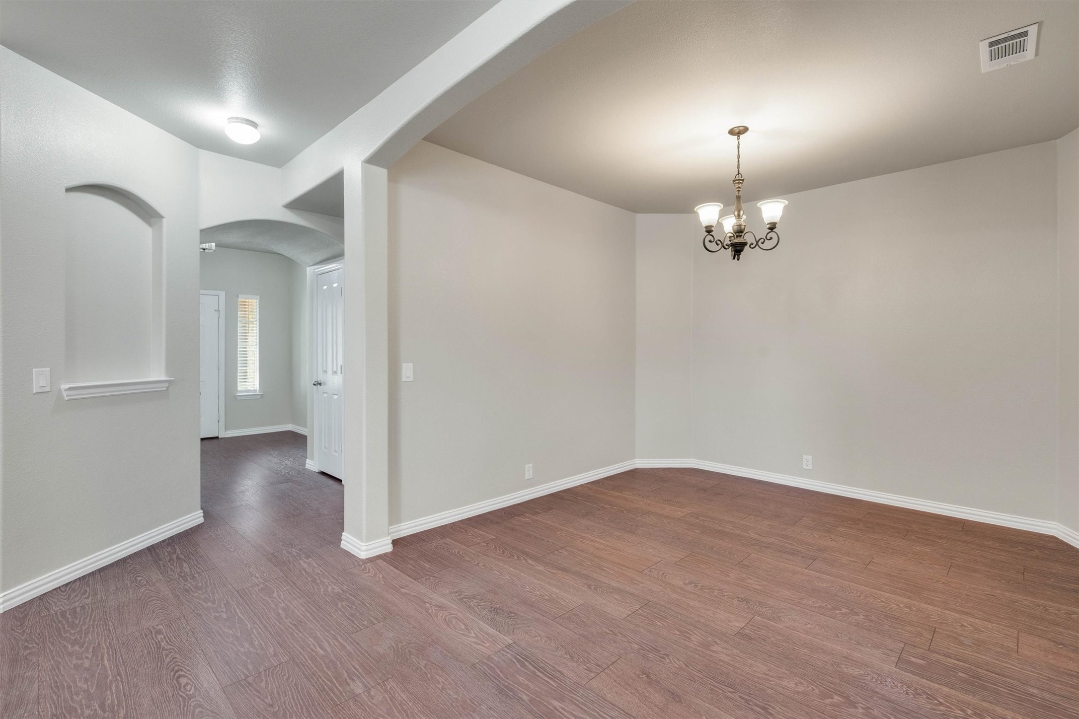 221 Bear Trail Waxahachie TX 75167