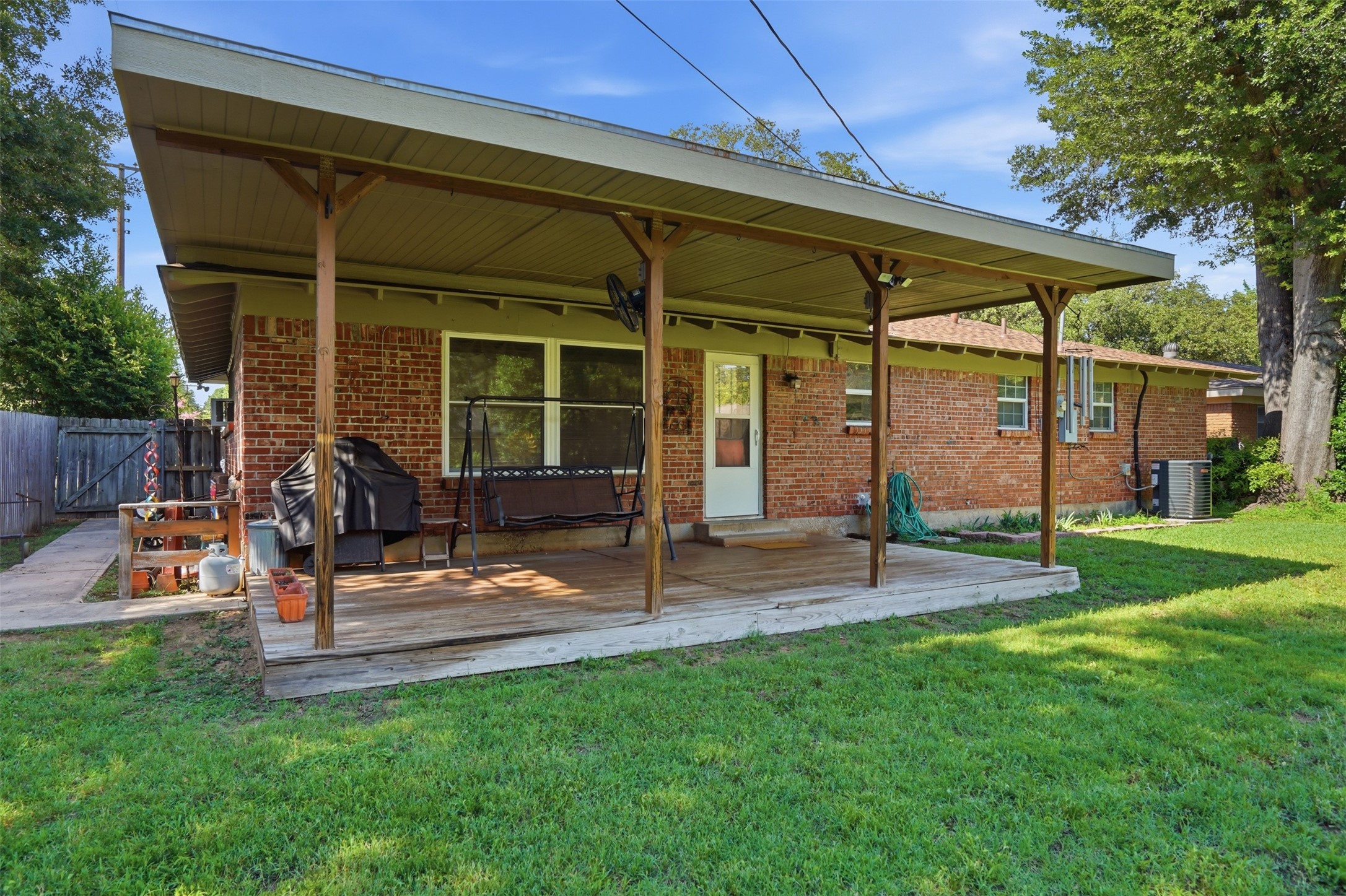 509 Patricia Road Hurst TX 76053