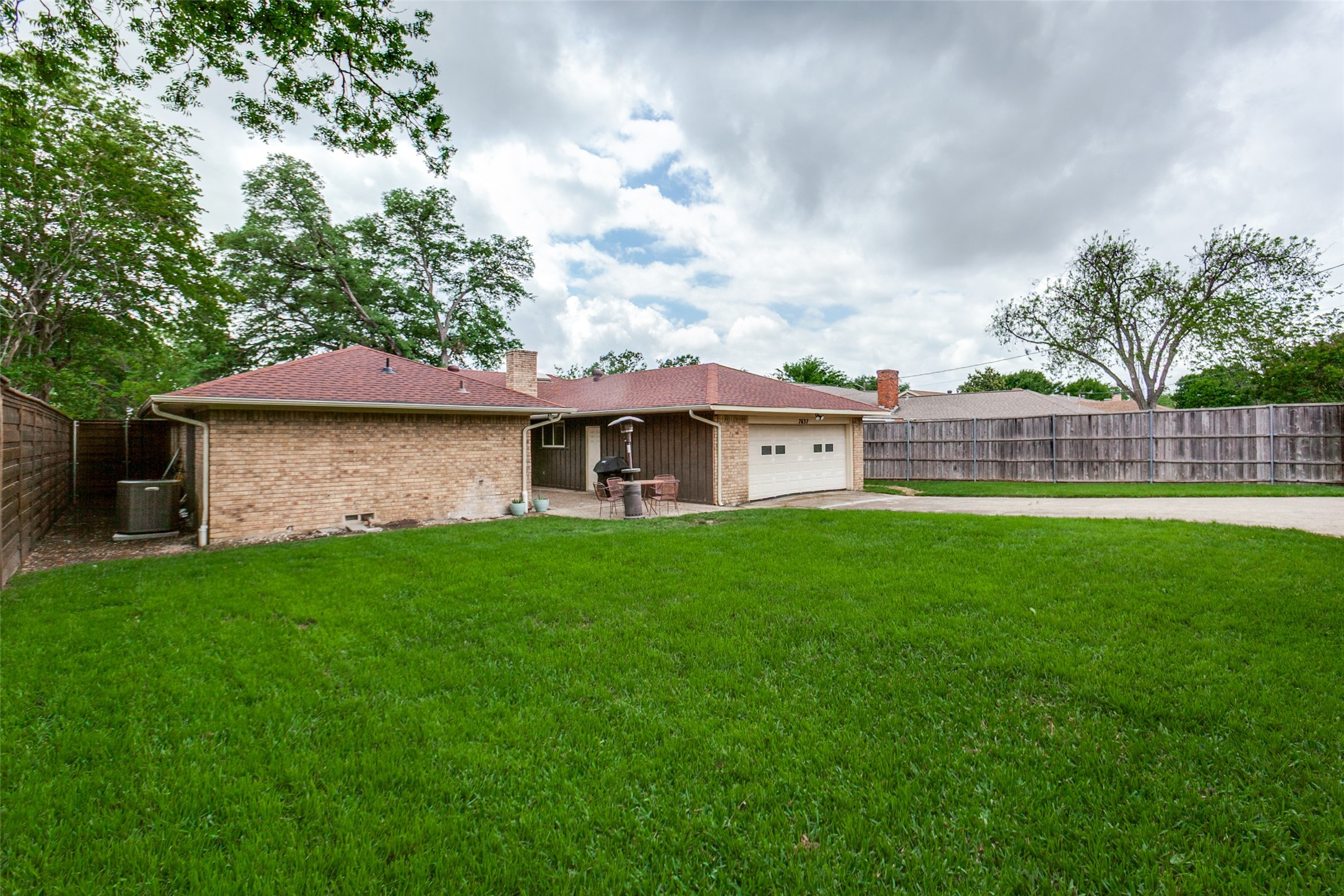 7637 La Risa Drive Dallas TX 75248