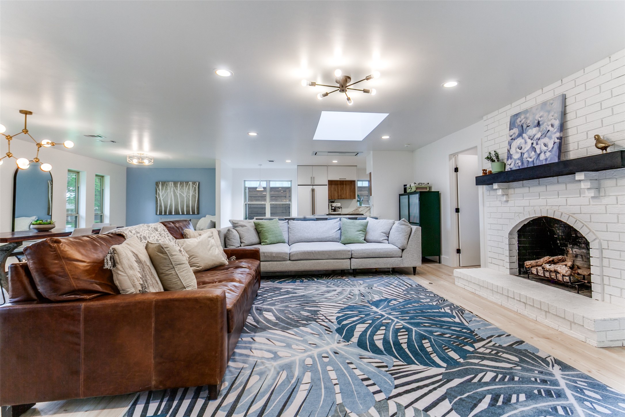 7637 La Risa Drive Dallas TX 75248