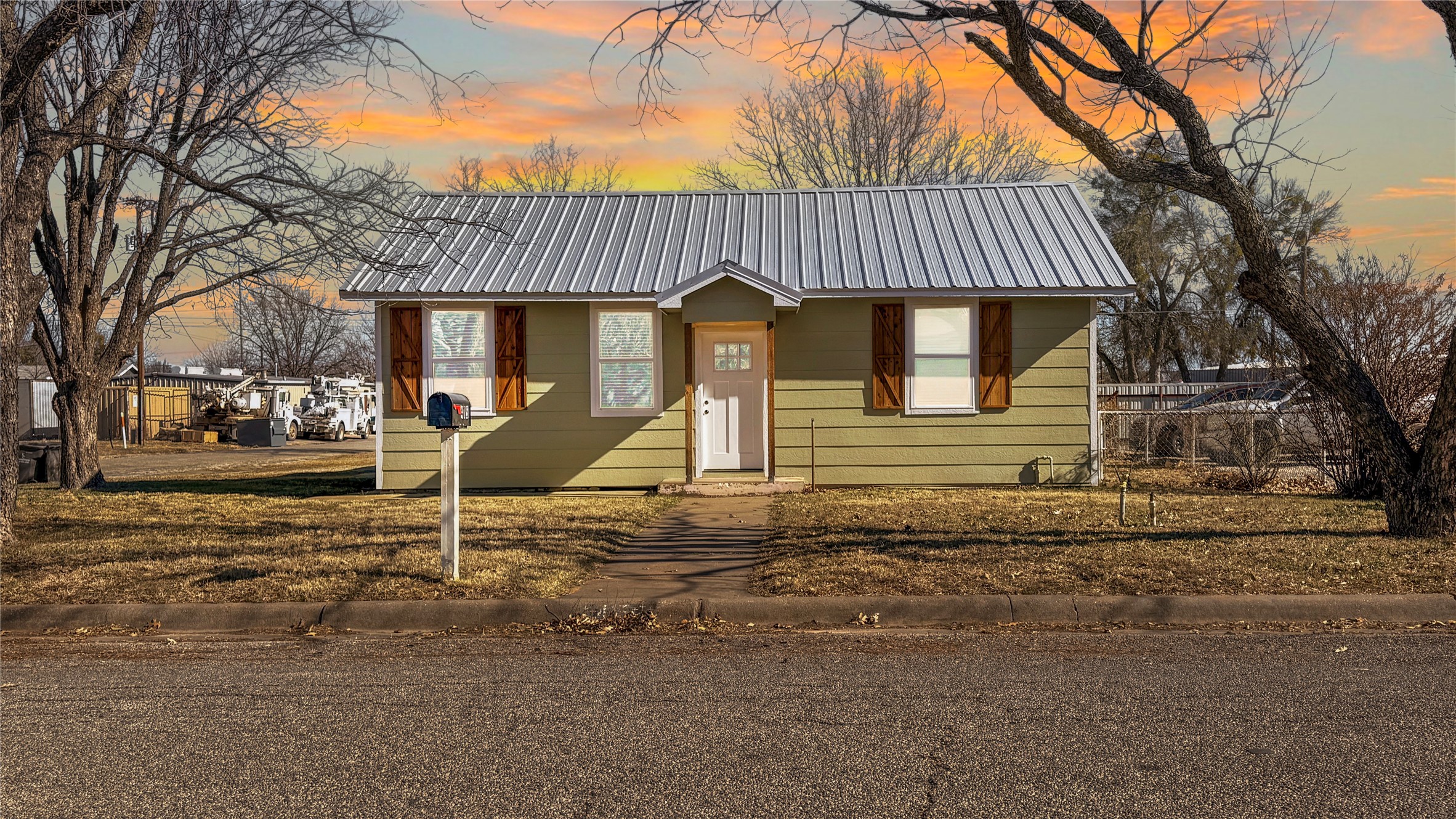 415 Colorado Avenue Graham TX 76450