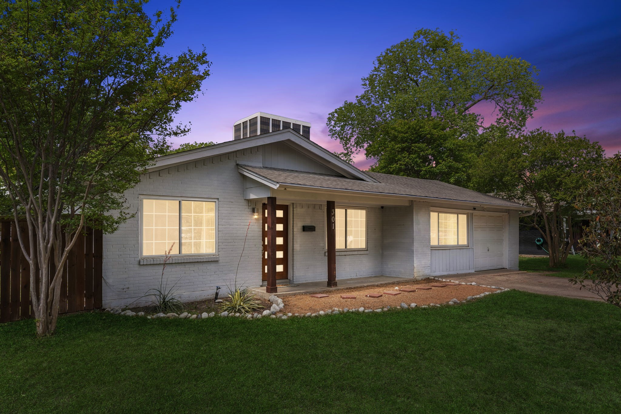 301 N Cottonwood Drive Richardson TX 75080
