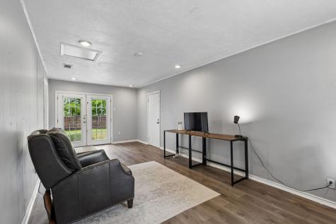 301 N Cottonwood Drive Richardson TX 75080