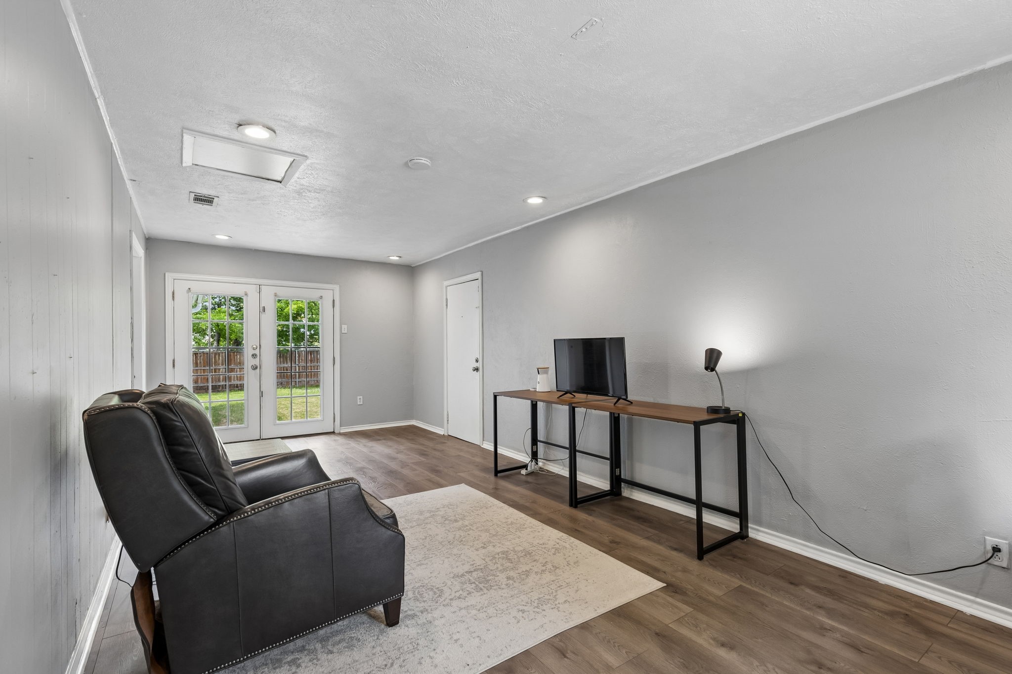 301 N Cottonwood Drive Richardson TX 75080