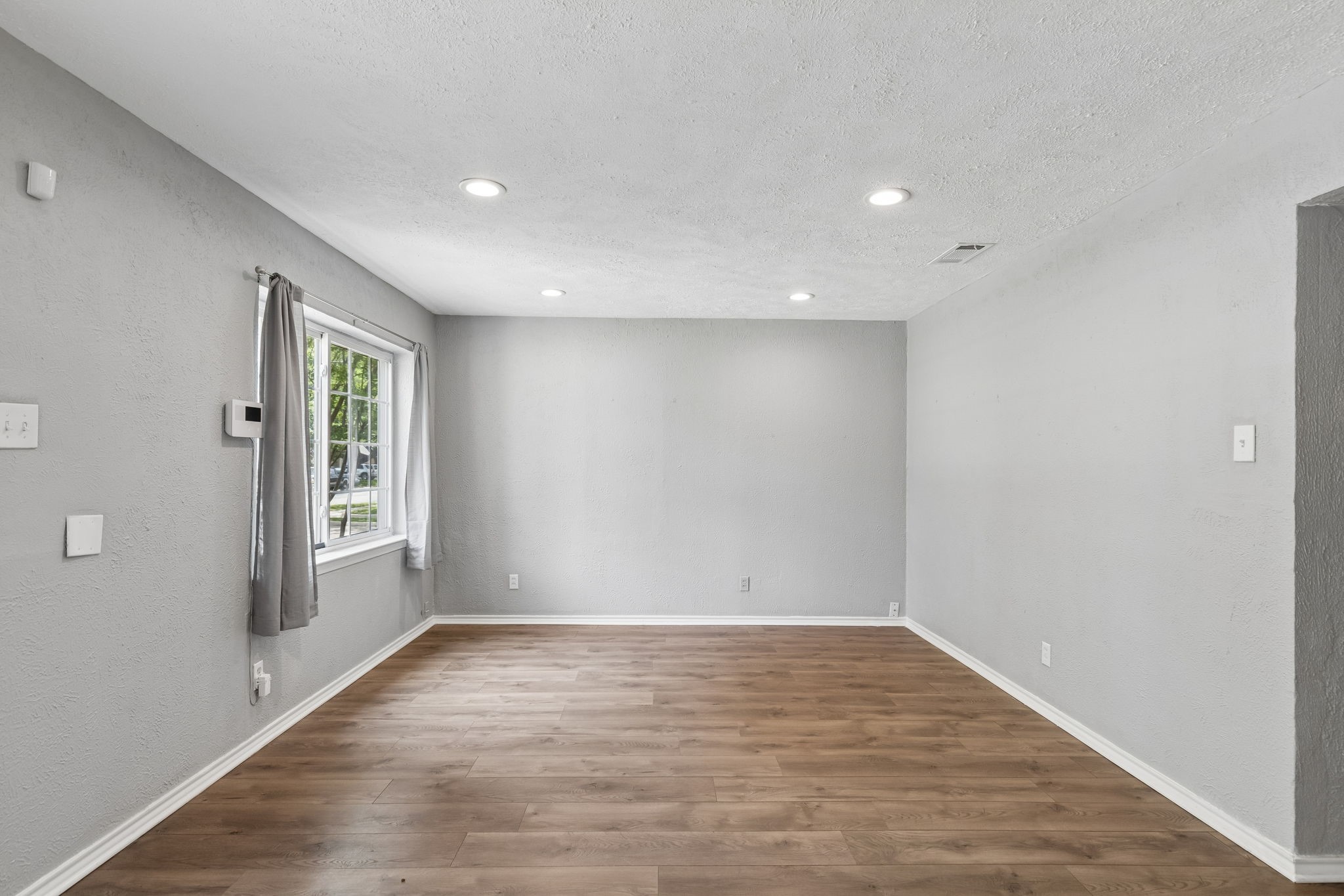 301 N Cottonwood Drive Richardson TX 75080