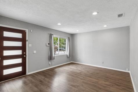 301 N Cottonwood Drive Richardson TX 75080