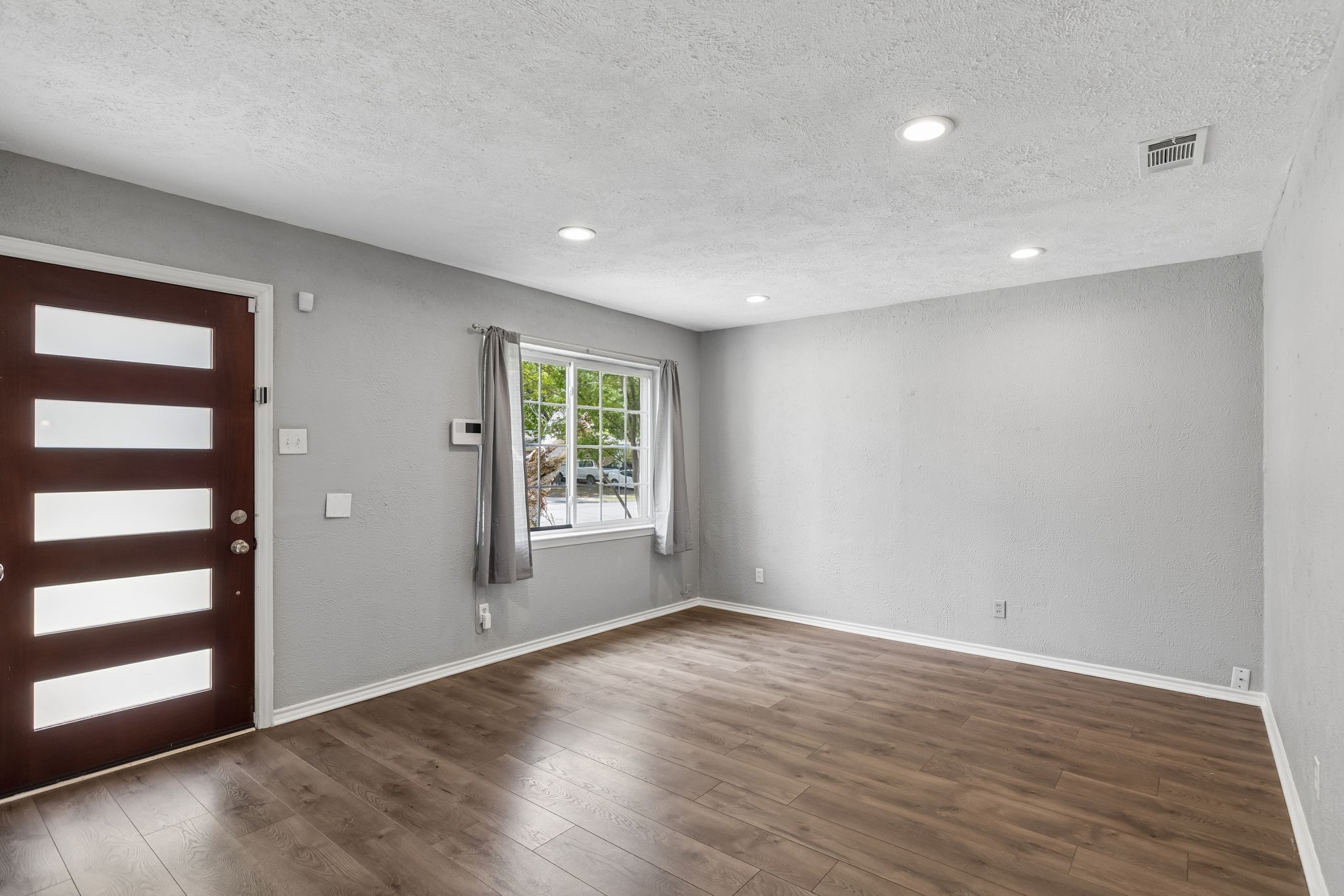 301 N Cottonwood Drive Richardson TX 75080