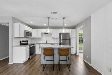 301 N Cottonwood Drive Richardson TX 75080