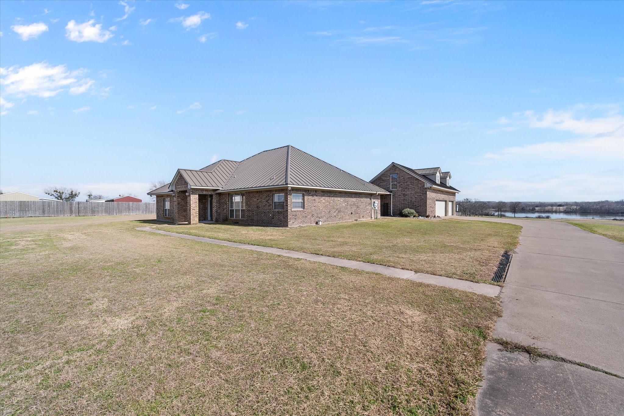 1141 Lake Halbert Road Corsicana TX 75109