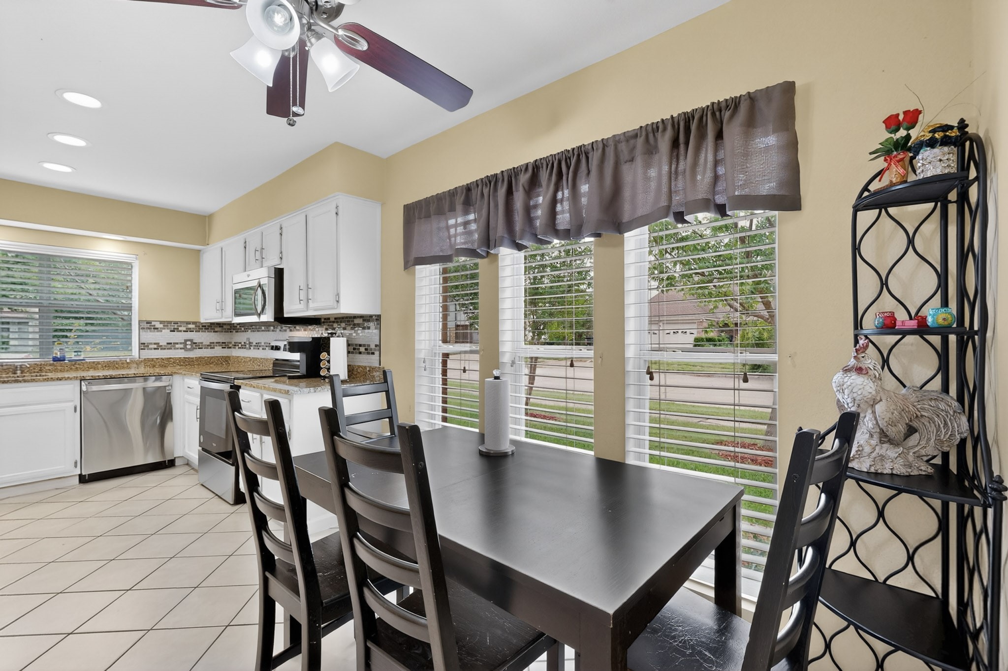 609 Melissa Lane Garland TX 75040