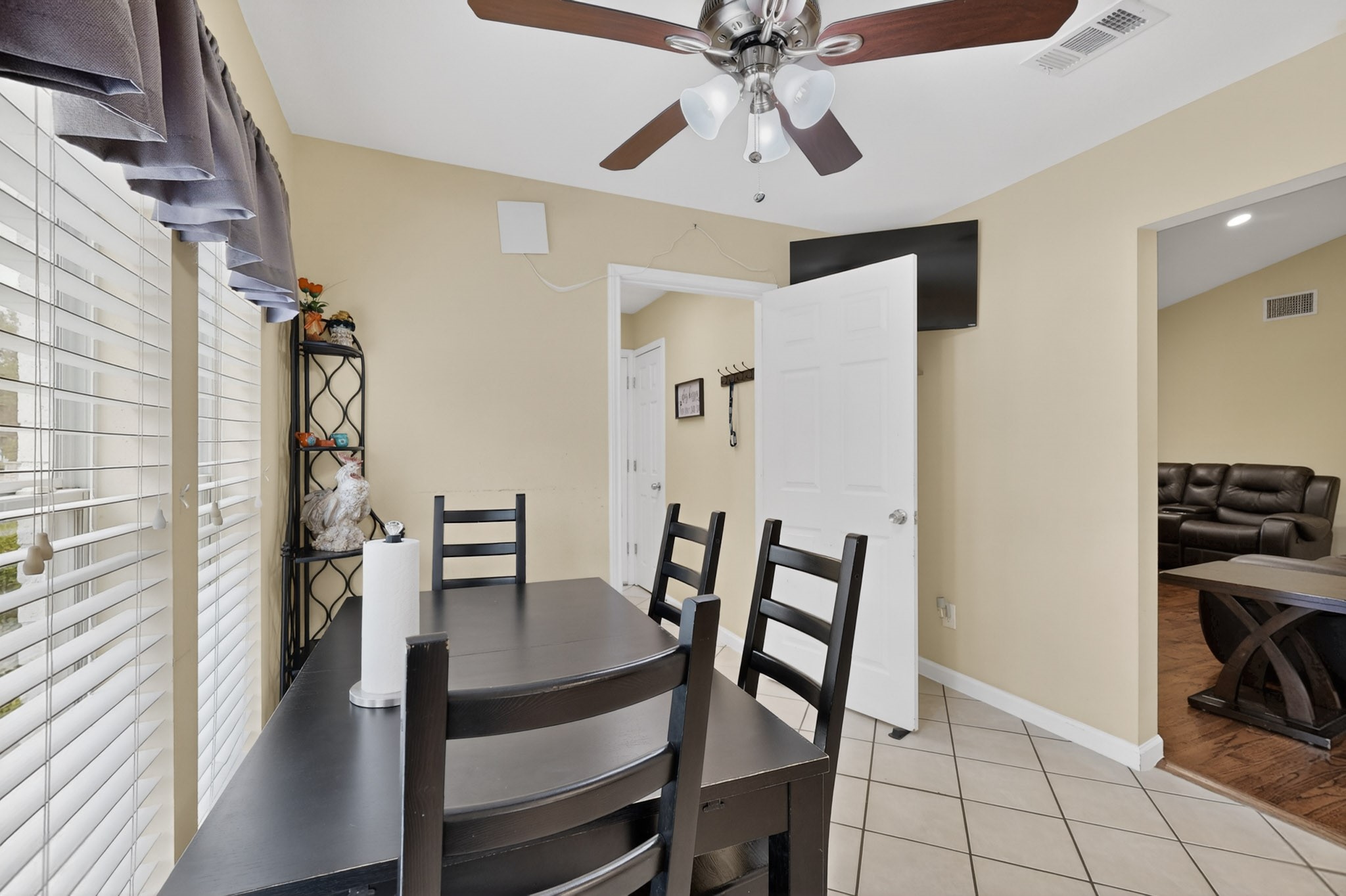609 Melissa Lane Garland TX 75040