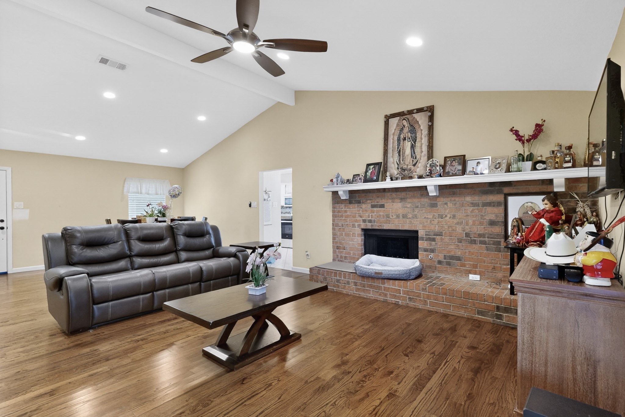 609 Melissa Lane Garland TX 75040