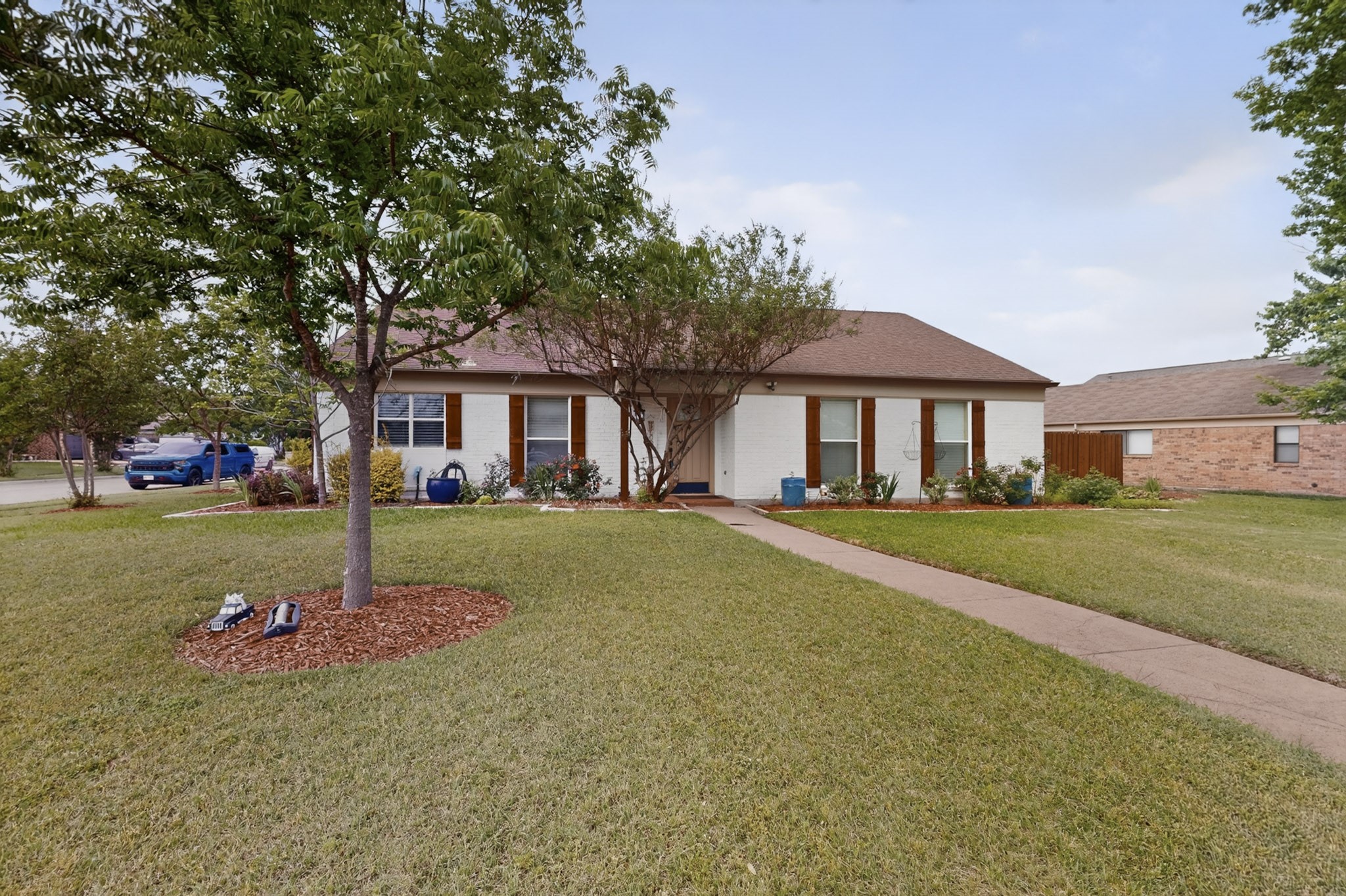 609 Melissa Lane Garland TX 75040