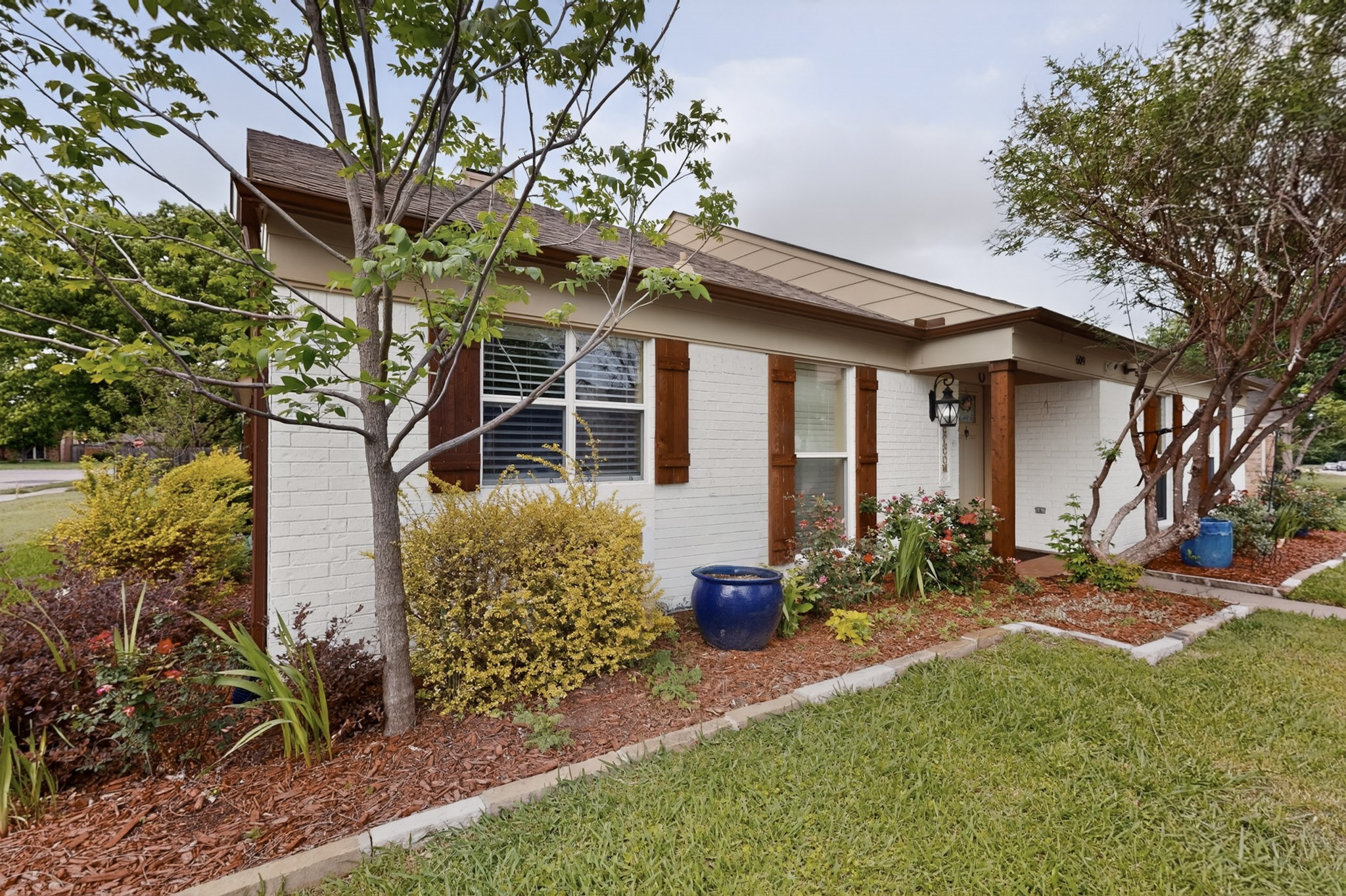 609 Melissa Lane Garland TX 75040