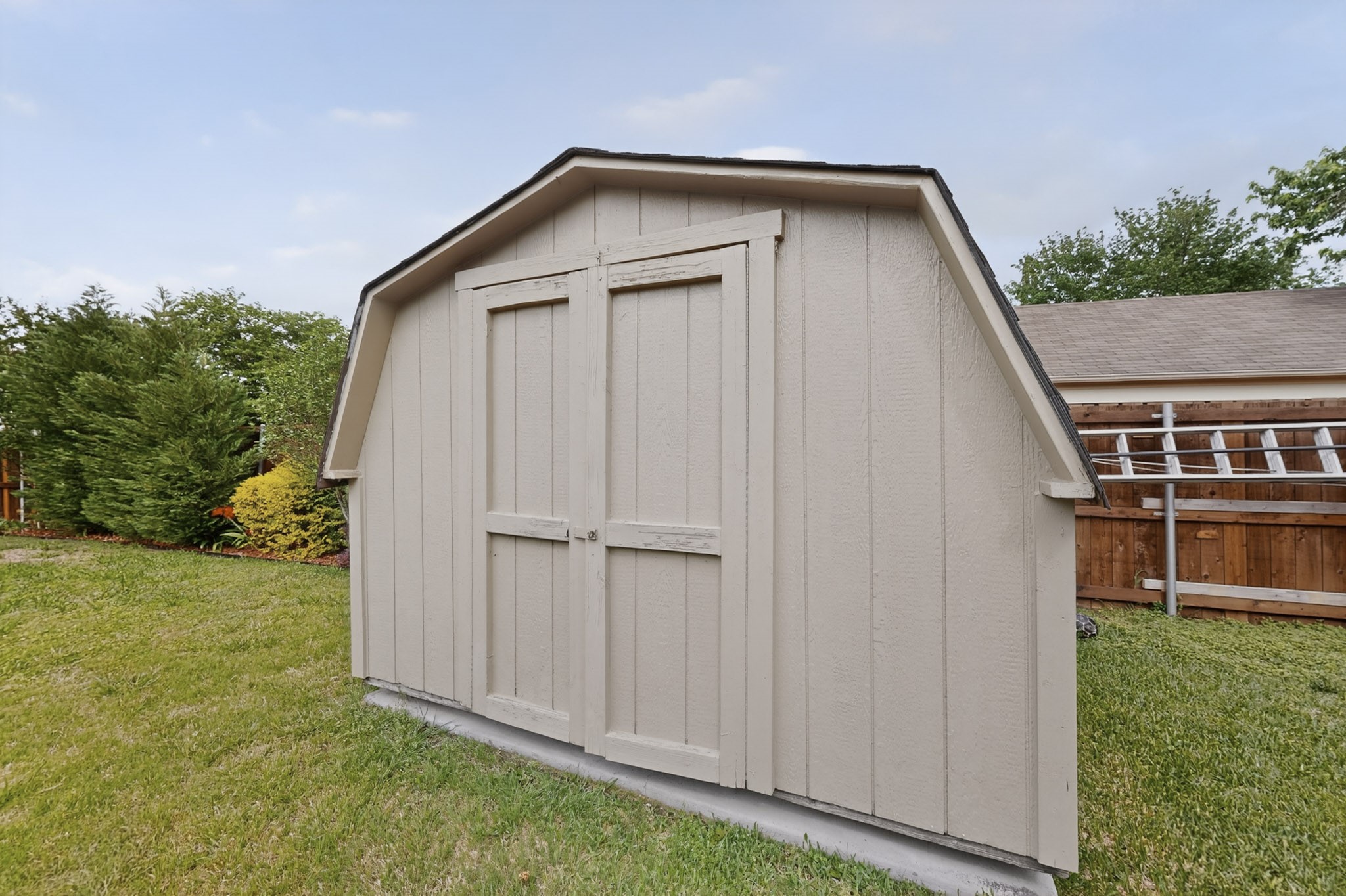 609 Melissa Lane Garland TX 75040