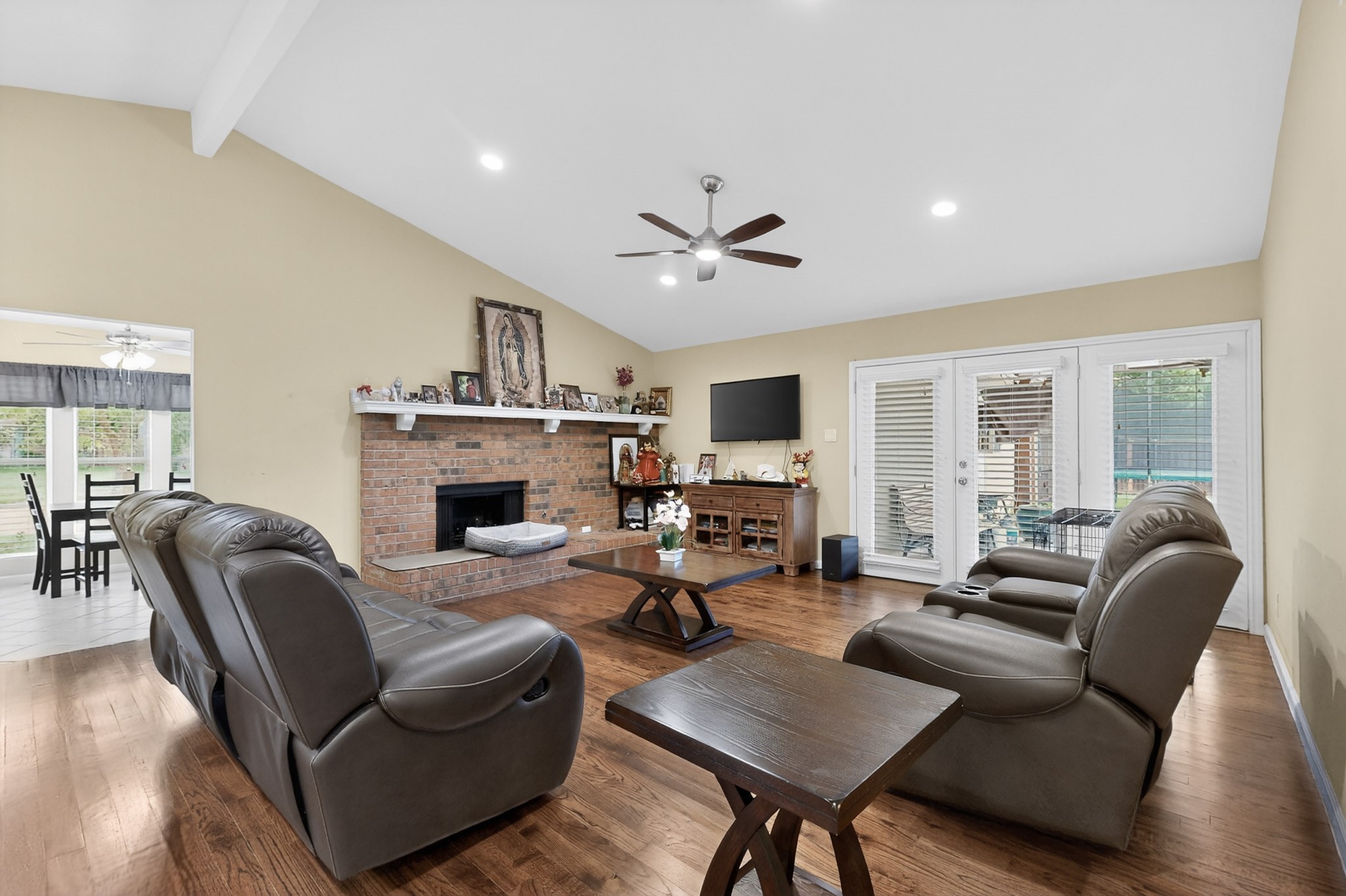 609 Melissa Lane Garland TX 75040