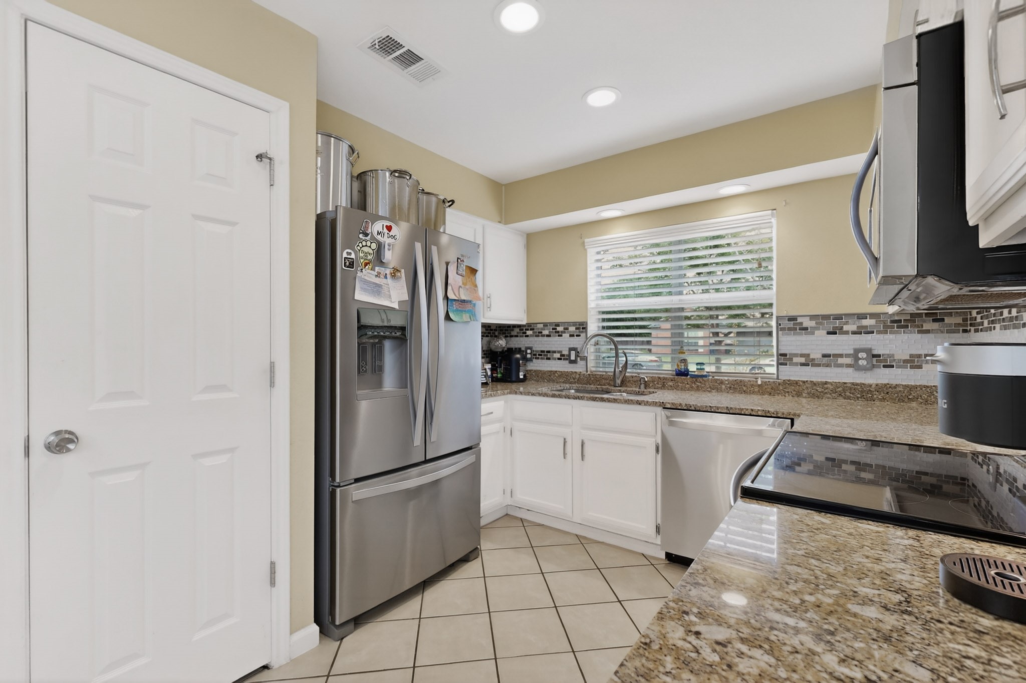 609 Melissa Lane Garland TX 75040