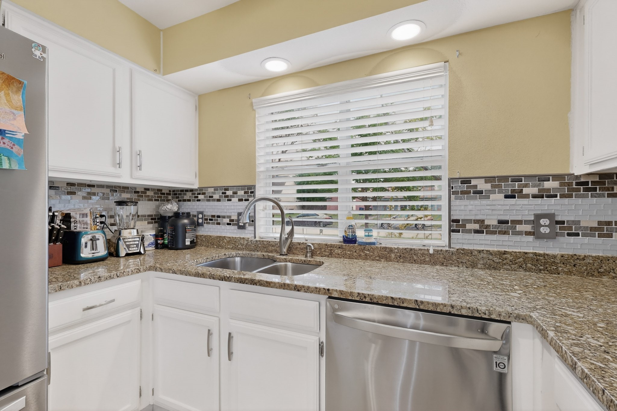 609 Melissa Lane Garland TX 75040