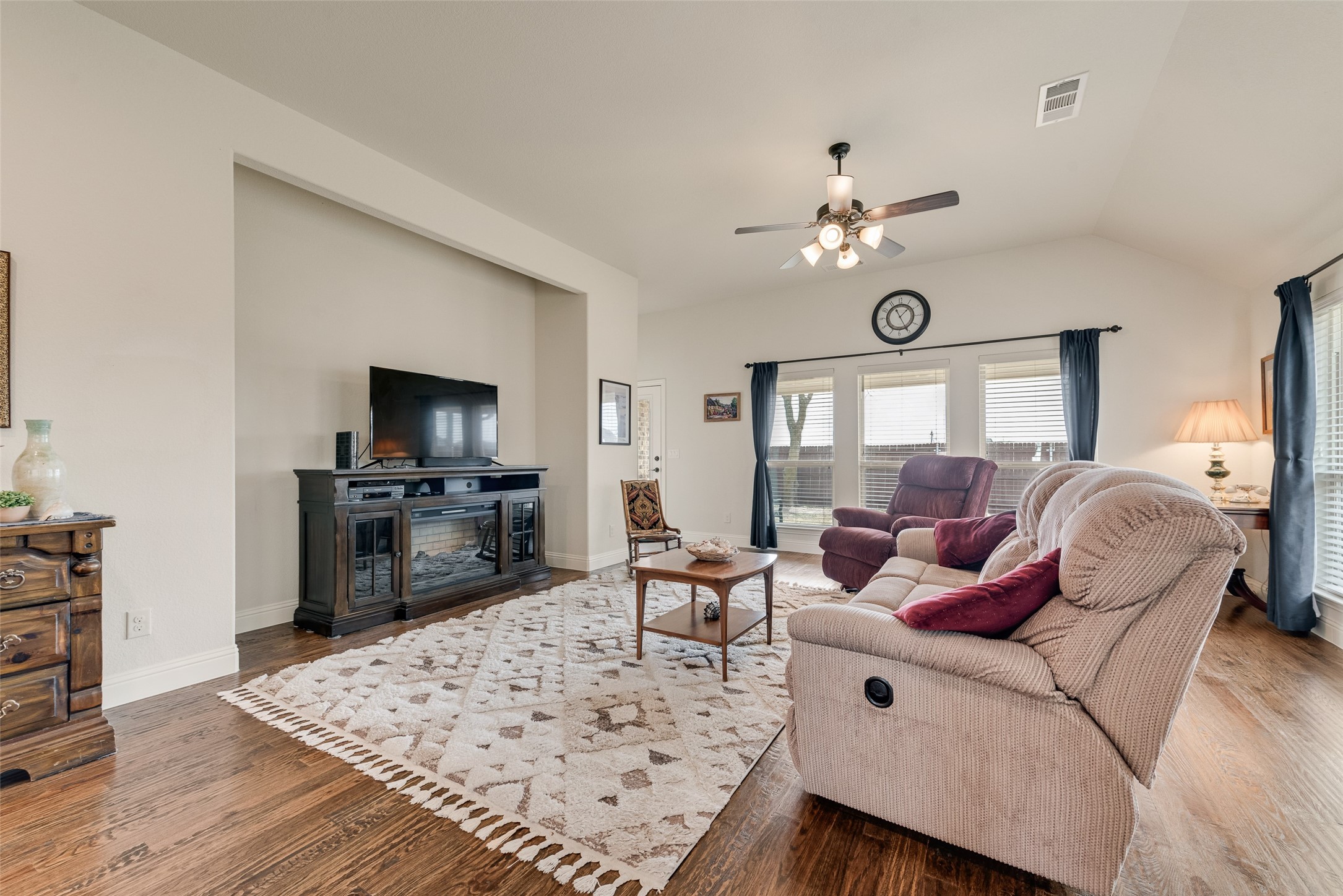 548 Hay Meadow Drive Waxahachie TX 75165