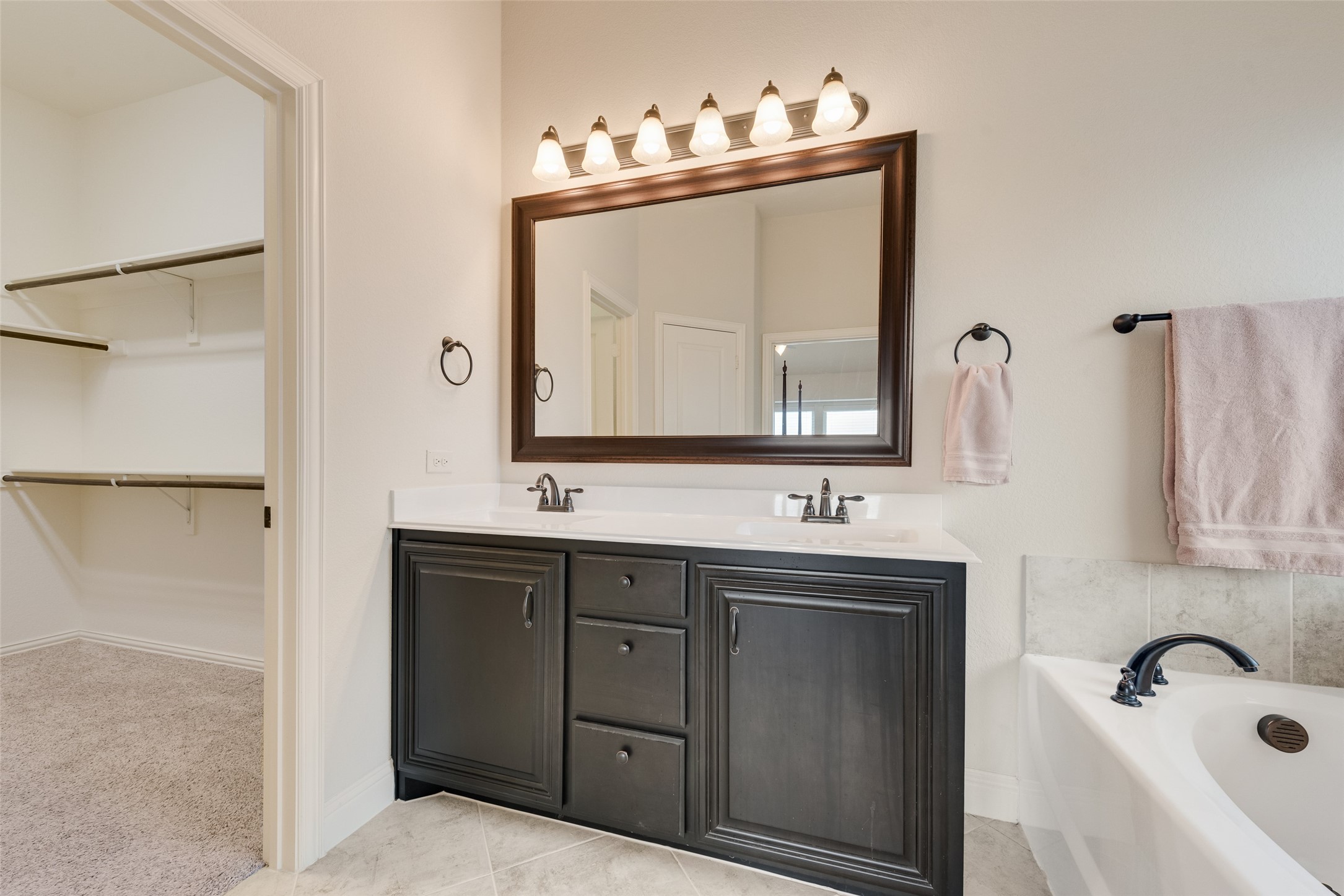548 Hay Meadow Drive Waxahachie TX 75165