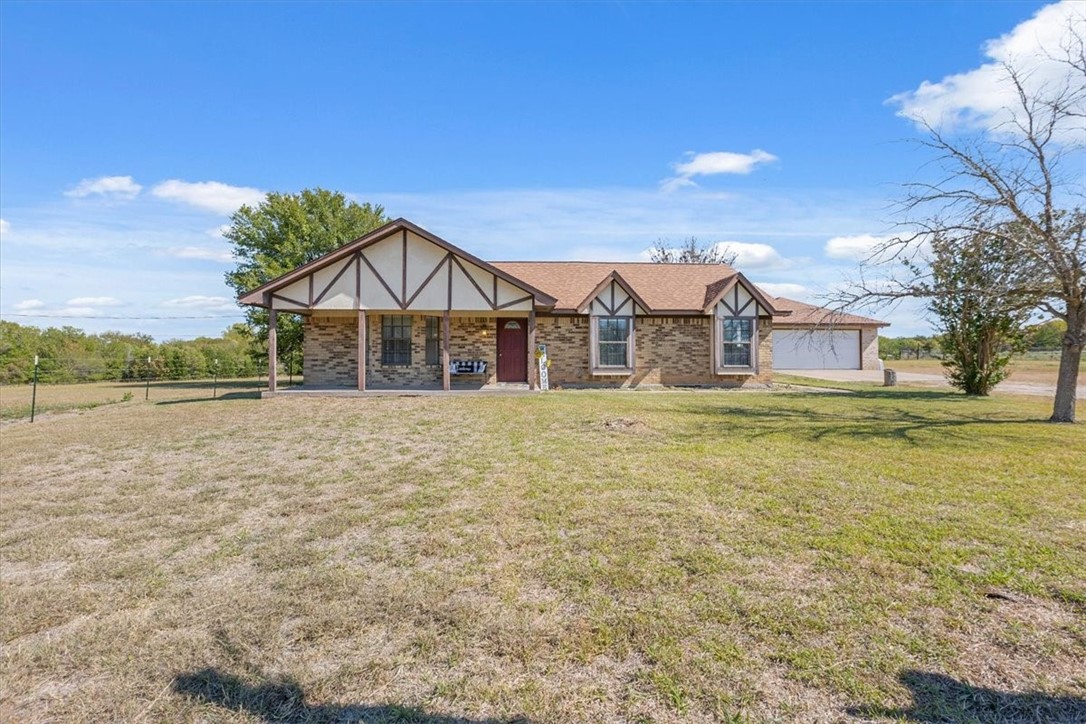 216 N Crooked Creek Road Lorena TX 76655