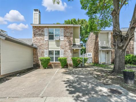 227 Country Bend Drive Duncanville TX 75137