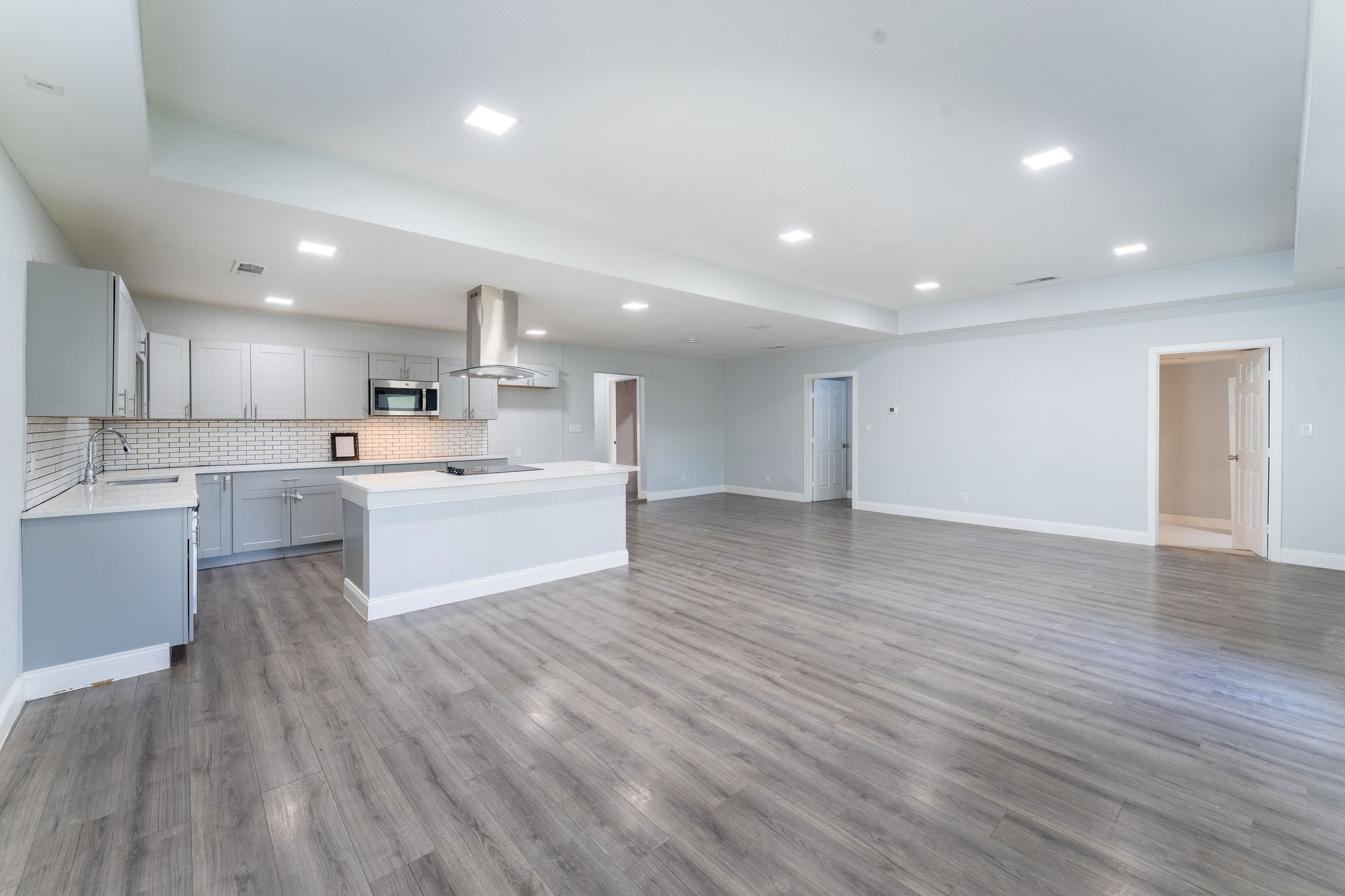 2835 Gladstone Drive Dallas TX 75211