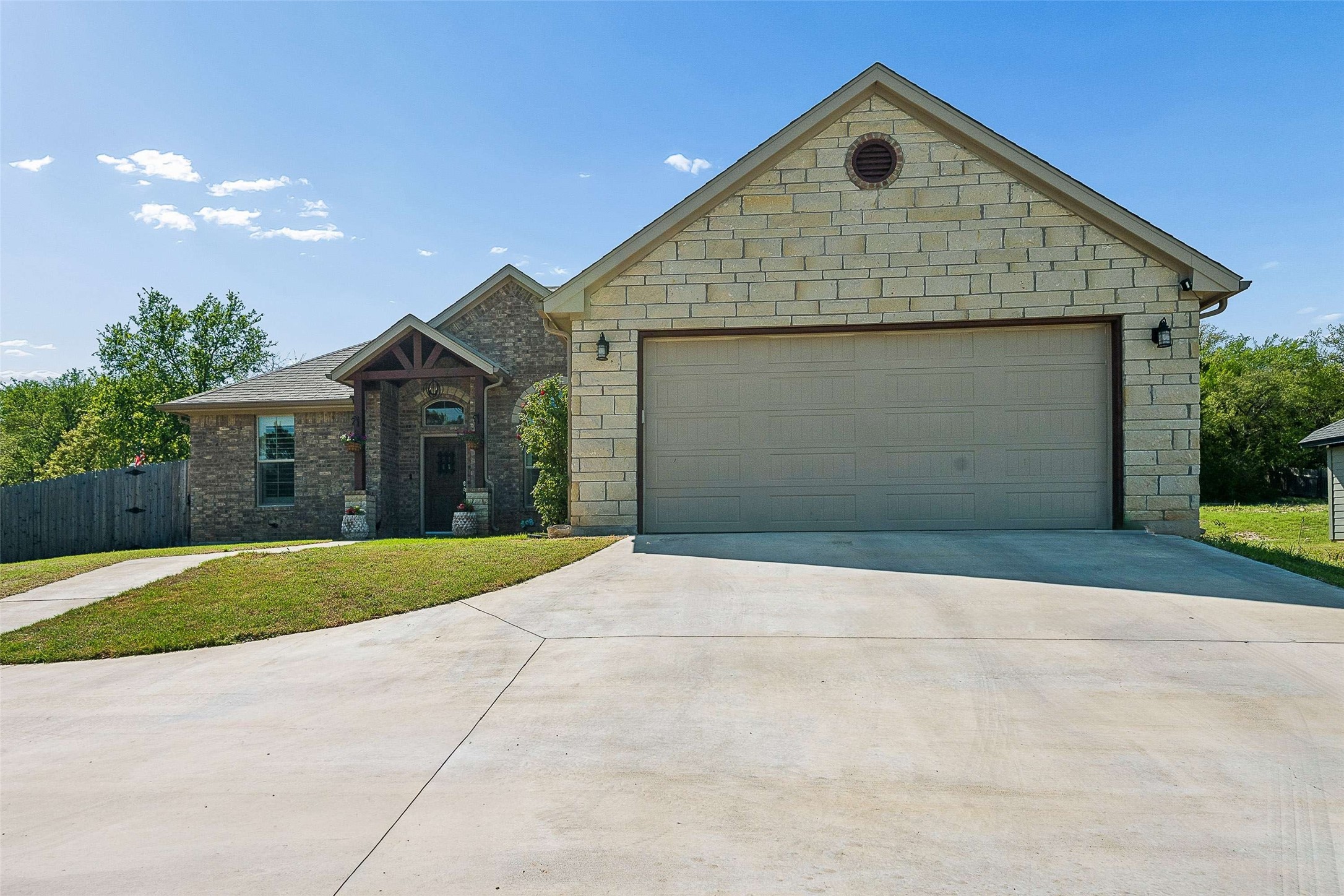 4114 Seminole Trail Granbury TX 76048