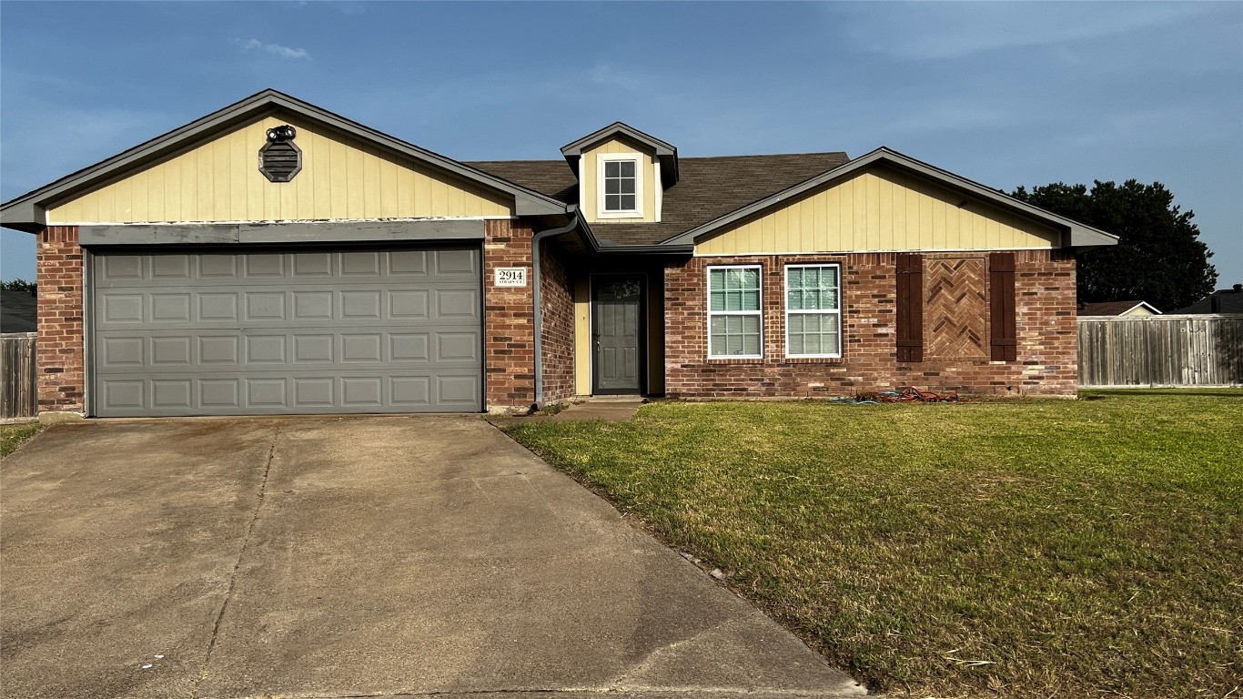 2914 Strain Court Lancaster TX 75134