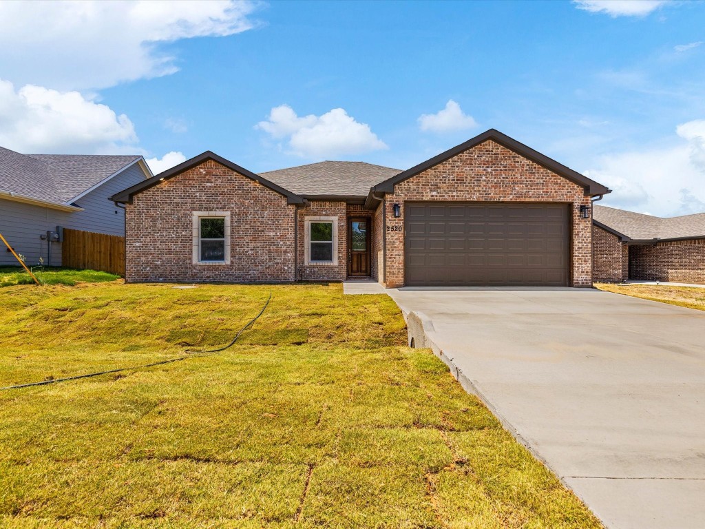 2520 Hillcrest Drive Granbury TX 76048