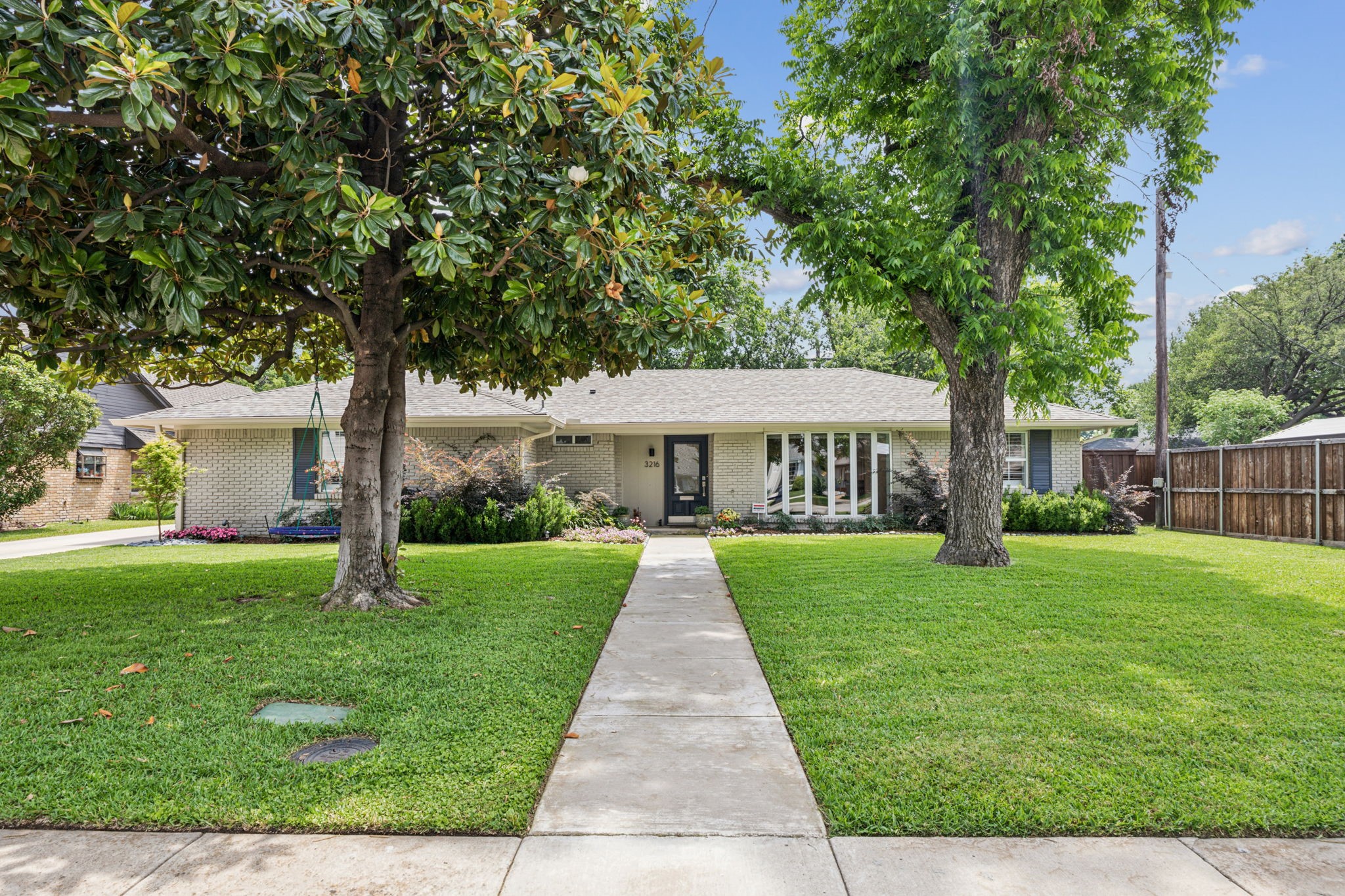3216 Duchess Trail Dallas TX 75229