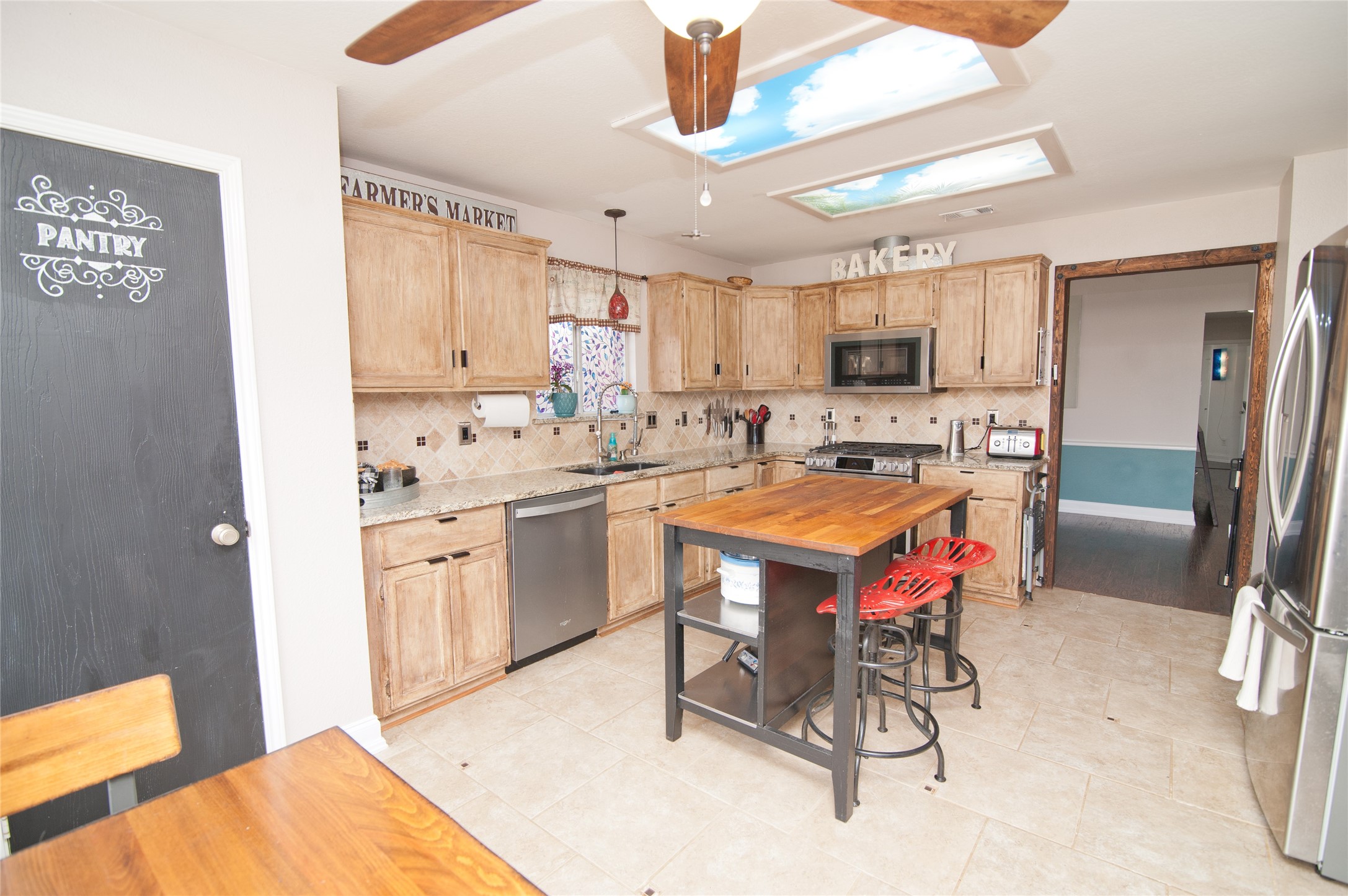 757 Winding Oak Bend Lake Dallas TX 75065