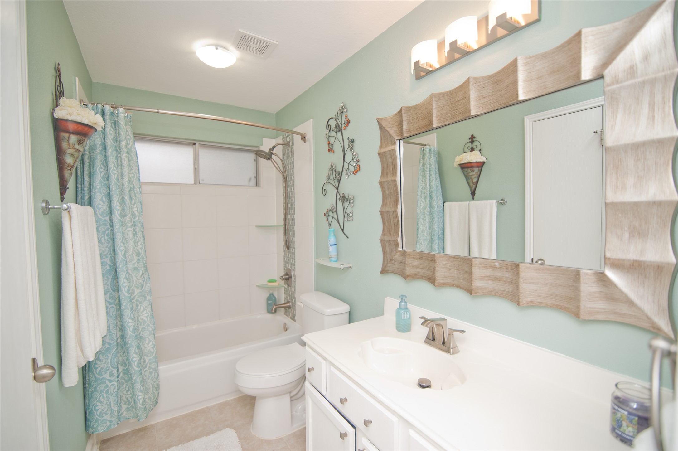 757 Winding Oak Bend Lake Dallas TX 75065