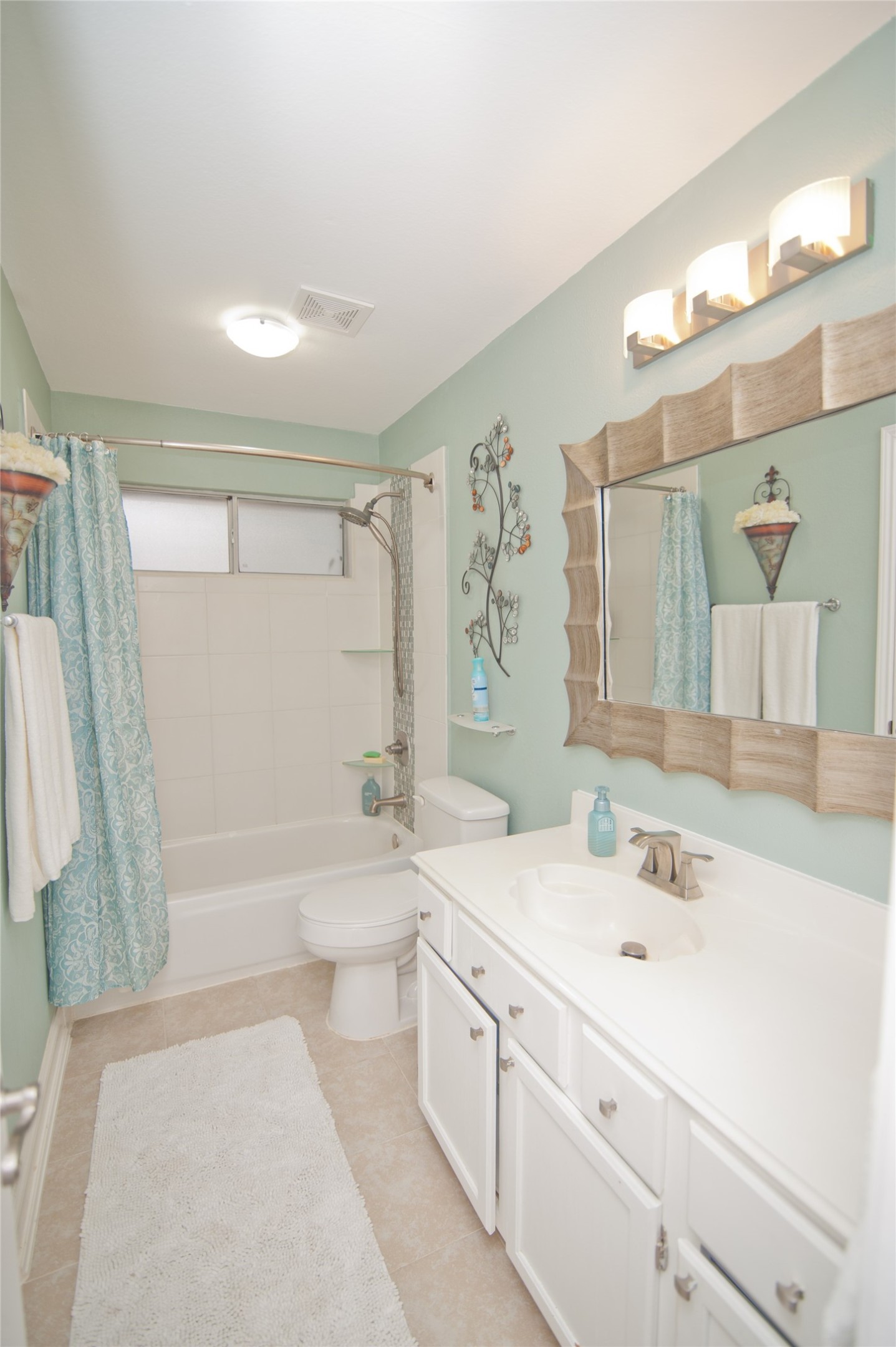 757 Winding Oak Bend Lake Dallas TX 75065