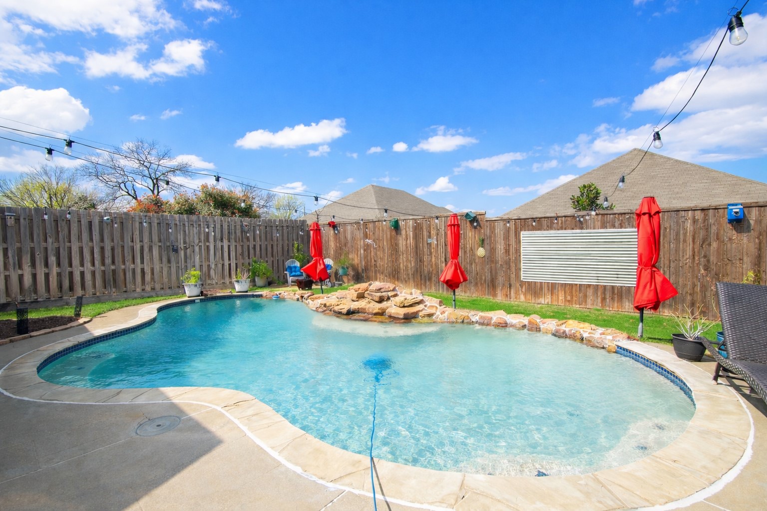 757 Winding Oak Bend Lake Dallas TX 75065