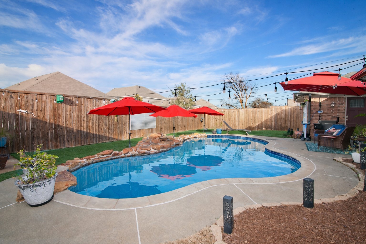 757 Winding Oak Bend Lake Dallas TX 75065