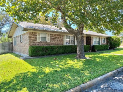 1510 W 17th Street Clifton TX 76634