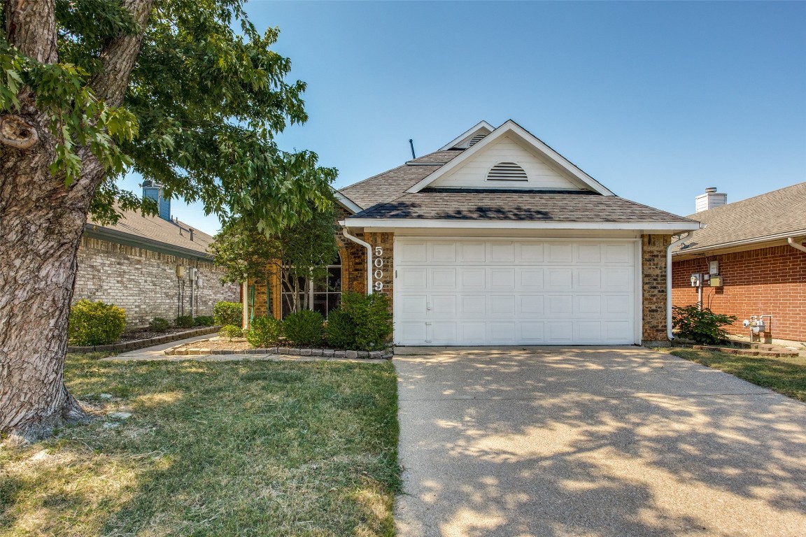 5009 Hearthcrest Drive Garland TX 75044