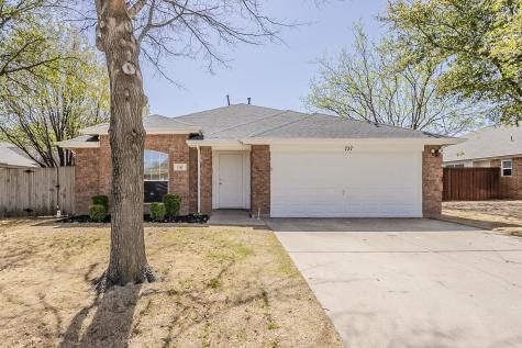 737 Cardinal Drive Saginaw TX 76131