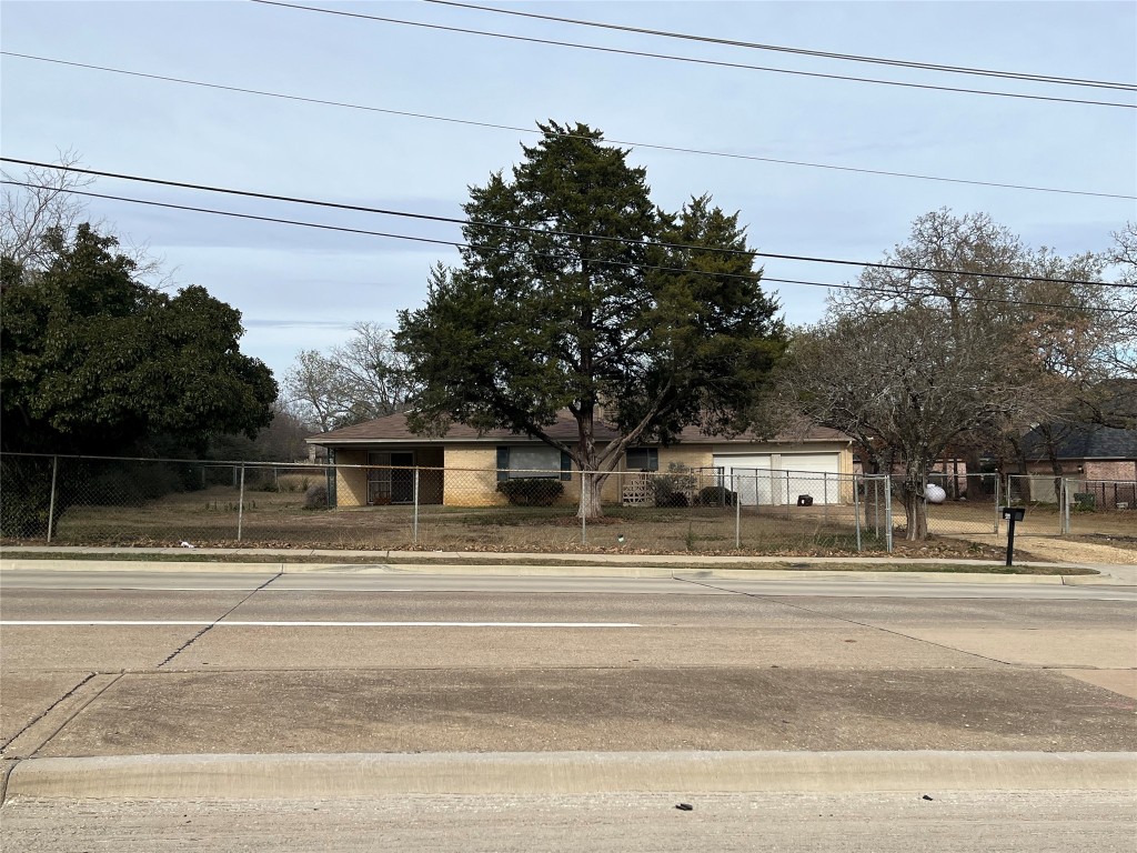 5311 W Pleasant Ridge Road Arlington TX 76016